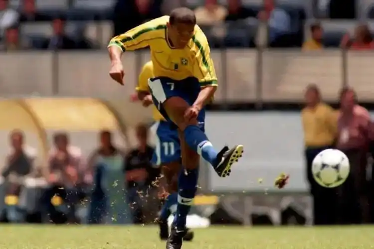 詹姆斯是否 詹姆斯是否