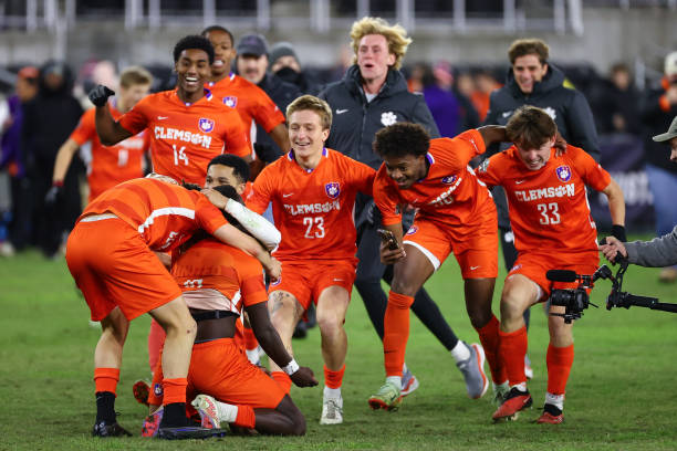 慕尼黑签下 慕尼黑签下