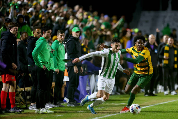 绩并不令人 绩并不令人